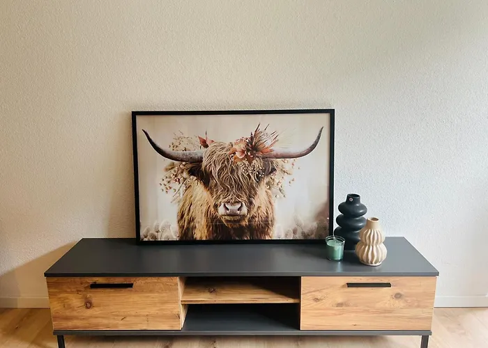 Ambiente C2 - Moderne Mit Terrasse In דירה